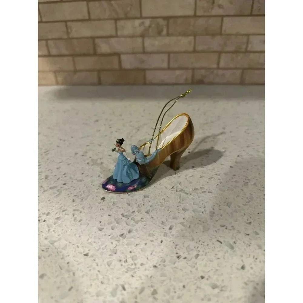 Disney‎ Once Upon a Slipper - Collectible Ornament - Tiana - A Kiss to Dream On